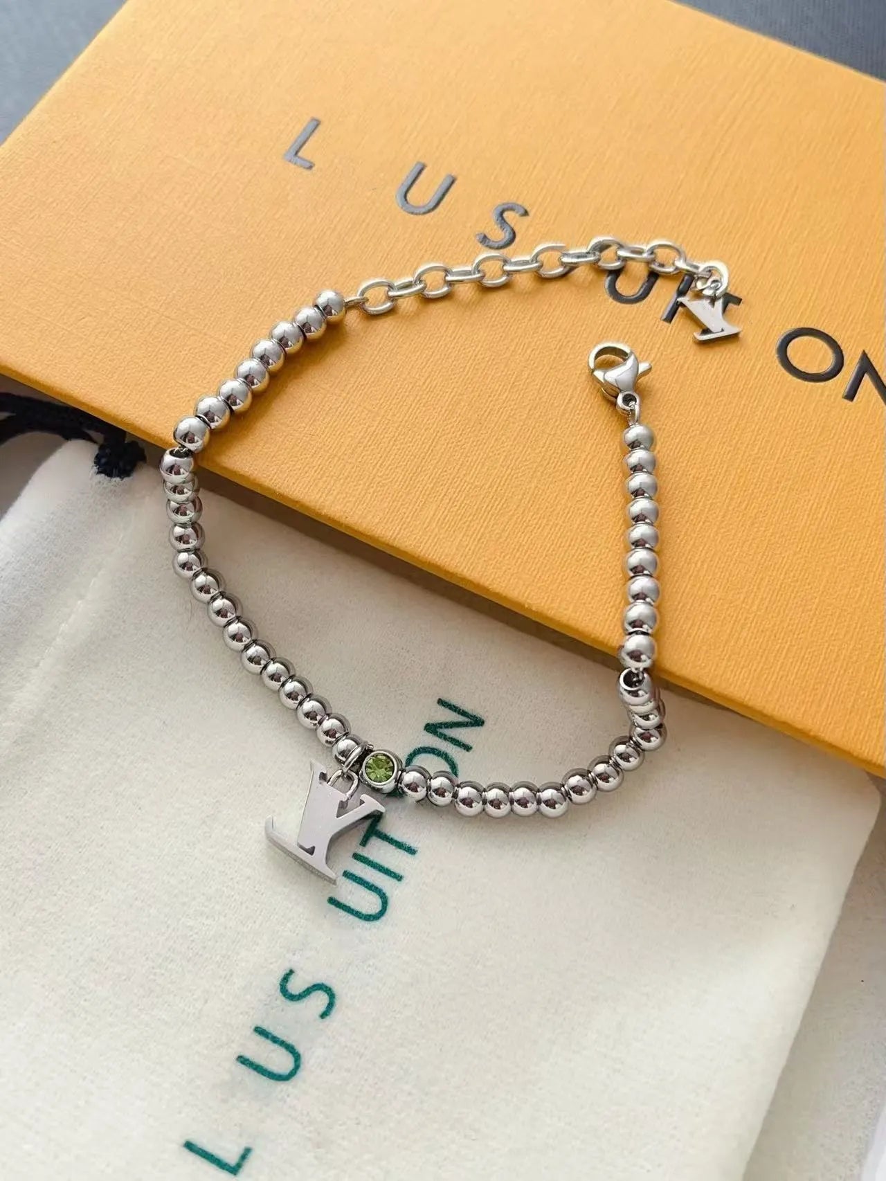 Designer Bracelet Women Vintage Letter Leather Clover Bracelet 925 Silver Plated Cuban Charm Bracelet Accessories Louise Bracelet Birthday Gift